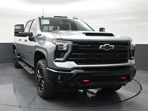 Used 2026 Chevrolet Silverado 2500 LTZ w/ Trail Boss Package AWD/4WD image 7