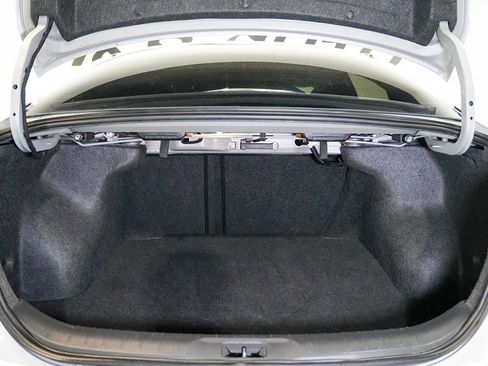 Used 2020 Nissan Altima 2.5 SL FWD image 26