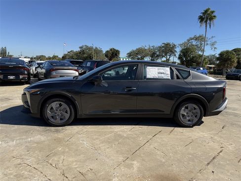 New 2025 Kia K4 LXS image 8