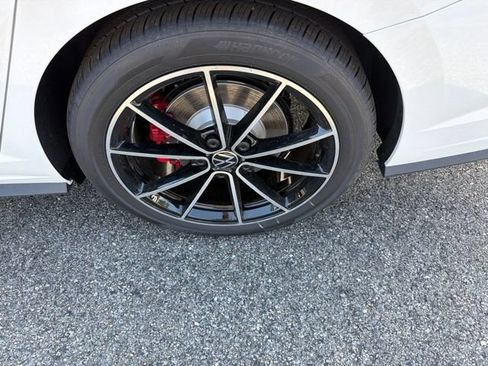 New 2026 Volkswagen Jetta GLI Autobahn FWD image 9