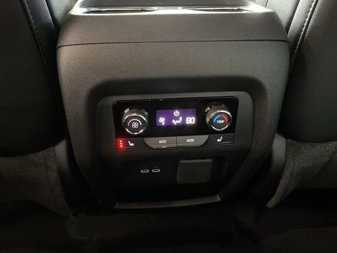 New 2026 Chevrolet Traverse High Country image 13