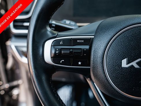 Used 2024 Kia Sportage EX FWD image 16