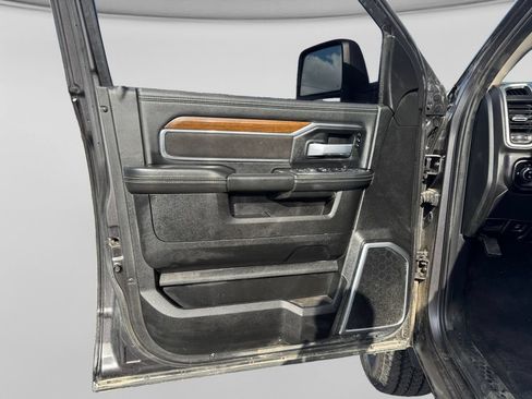 Used 2024 RAM 2500 Laramie w/ Safety Group AWD/4WD image 17