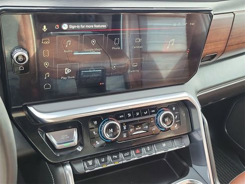 Certified 2025 GMC Sierra 3500 Denali Ultimate image 13