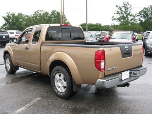 Used 2005 Nissan Frontier SE w/ (P01) Power Pkg RWD image 5