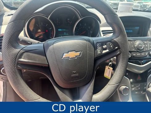 Used 2014 Chevrolet Cruze LS FWD image 12