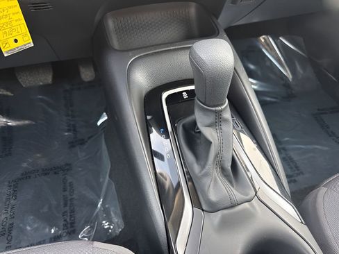 Used 2025 Toyota Corolla LE image 15