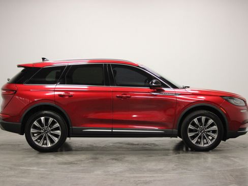 Used 2022 Lincoln Corsair Reserve w/ Elements Package FWD image 9