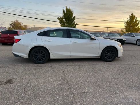 Used 2016 Chevrolet Malibu LT image 11