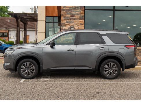 Used 2023 Nissan Pathfinder S AWD/4WD image 6