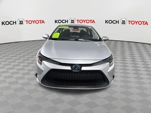 Used 2021 Toyota Corolla LE image 2