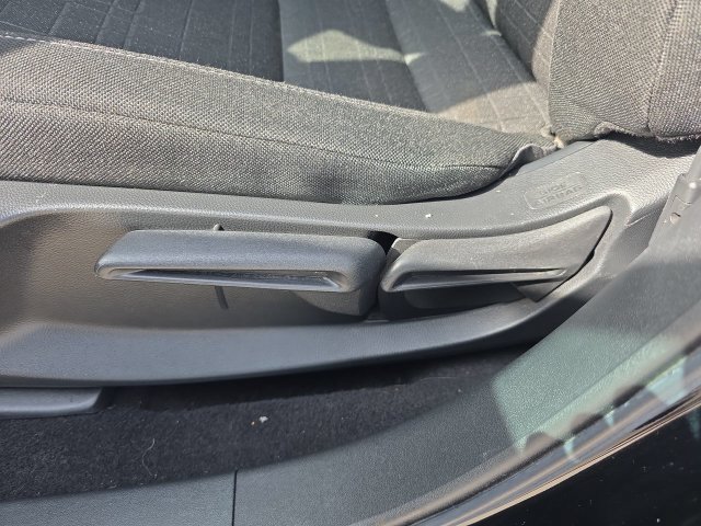 Used 2024 Honda HR-V LX image 19