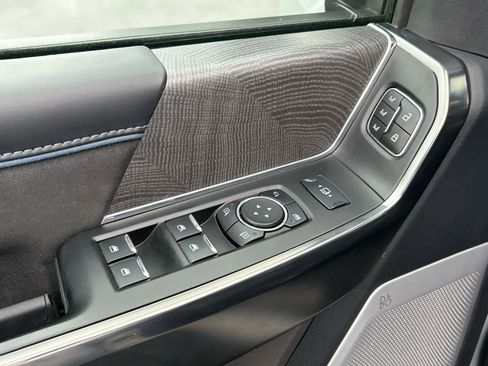 Certified 2025 Ford F350 Platinum w/ FX4 Off-Road Package image 30