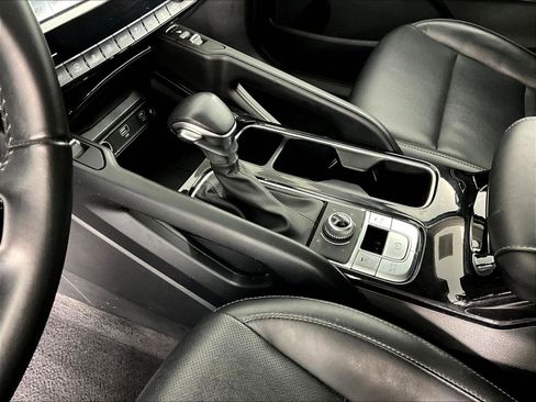 Used 2023 Kia Telluride S AWD/4WD image 16