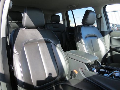 Used 2023 Jeep Grand Cherokee Limited image 35