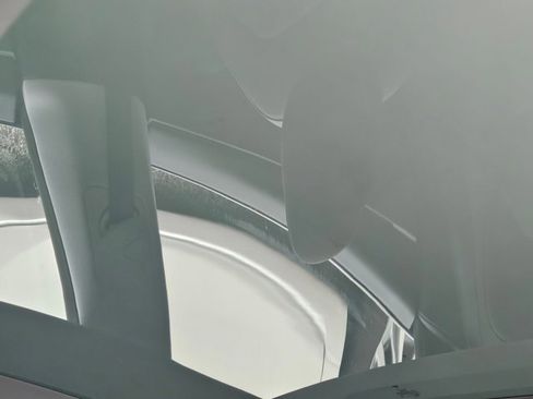 Used 2025 Tesla Model 3 RWD image 9