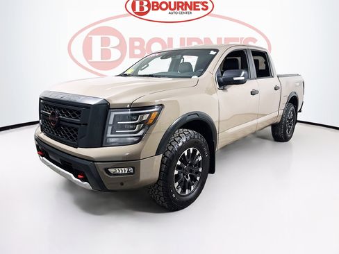 Used 2024 Nissan Titan PRO-4X w/ Pro-4x Convenience Package image 6