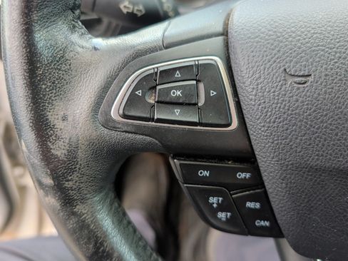Used 2018 Ford Escape SEL FWD image 12