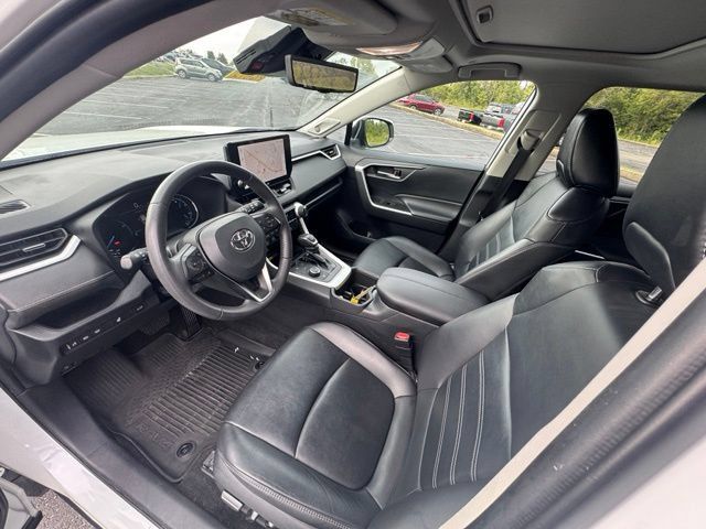 Certified 2023 Toyota RAV4 XLE Premium AWD/4WD image 17