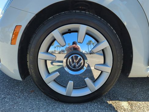 Used 2019 Volkswagen Beetle 2.0T SE image 45