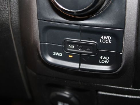 Used 2024 RAM 1500 Classic SLT AWD/4WD image 28