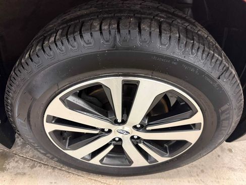 Used 2018 Subaru Outback 2.5i Limited AWD/4WD image 12