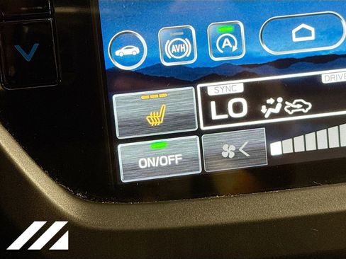 Used 2025 Subaru Forester Premium image 23