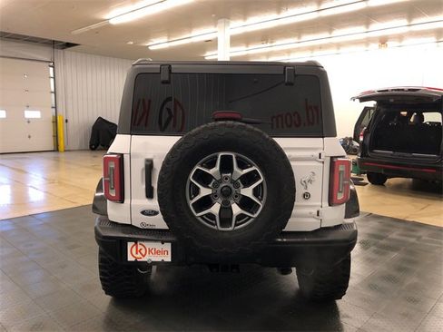 Used 2021 Ford Bronco Badlands image 8