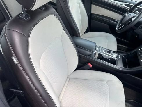 Used 2020 Ford Fusion SE w/ Equipment Group 151A FWD image 25