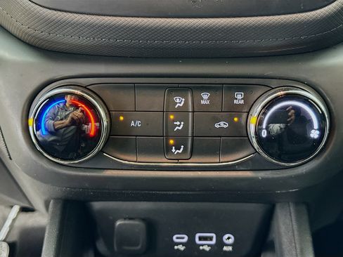 Used 2021 Chevrolet TrailBlazer LS image 16