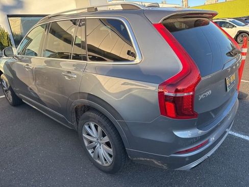 Used 2018 Volvo XC90 T6 Momentum w/ Momentum Plus Package image 4