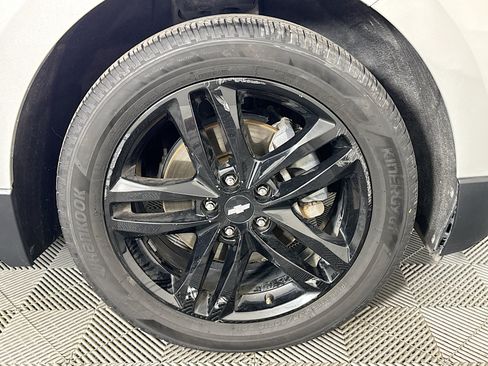 Used 2020 Chevrolet Equinox LT w/ Sport Edition FWD image 30