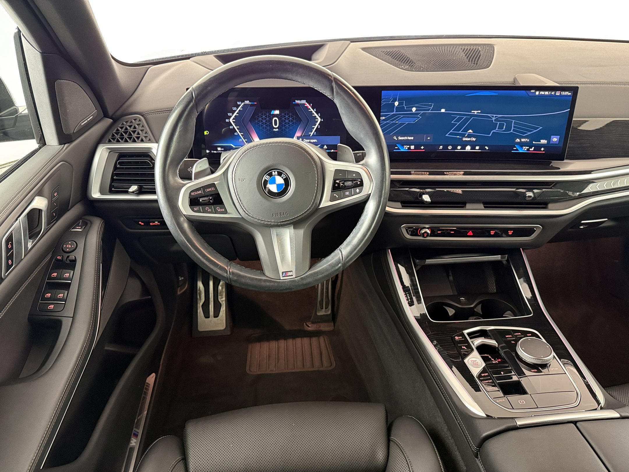 Used 2024 BMW X5 sDrive40i w/ M Sport Package RWD image 27