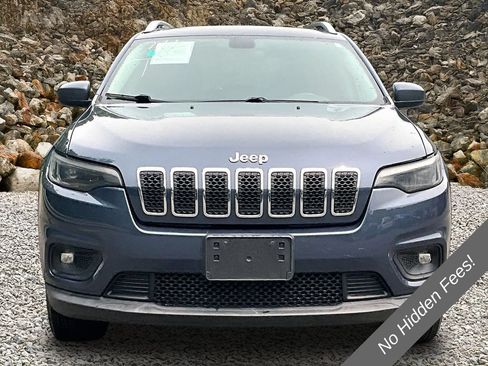 Used 2019 Jeep Cherokee Latitude w/ Cold Weather Group AWD/4WD image 3