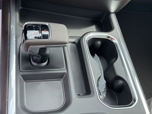 New 2026 GMC Sierra 1500 SLT image 22