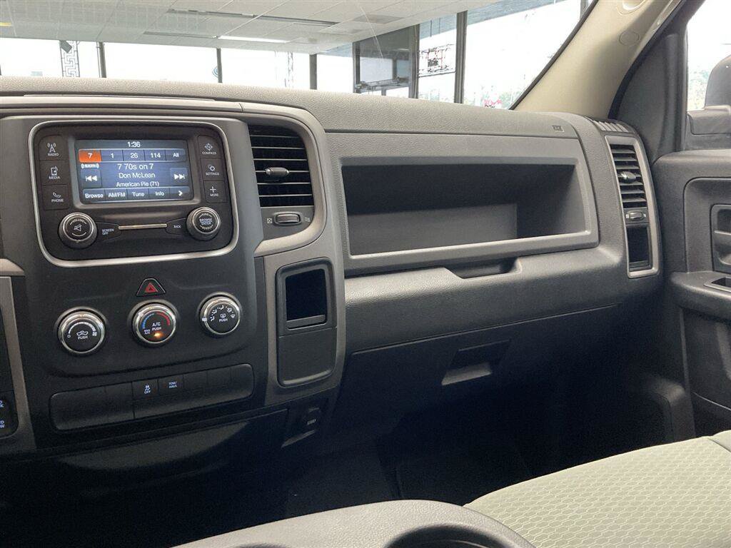 Used 2018 RAM 1500 Express w/ Express Value Package AWD/4WD image 17