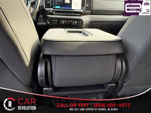 Used 2024 Chevrolet Silverado 2500 LT image 36