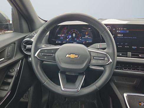 Used 2026 Chevrolet Equinox LT w/ Convenience Package II AWD/4WD image 14
