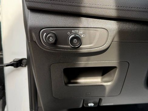 Used 2024 Chevrolet TrailBlazer LT w/ Driver Confidence Package image 39