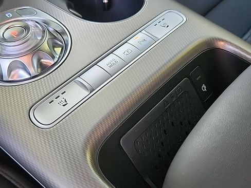 Used 2024 Genesis GV60 RWD image 21
