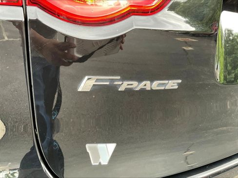 Used 2020 Jaguar F-PACE S AWD/4WD image 24