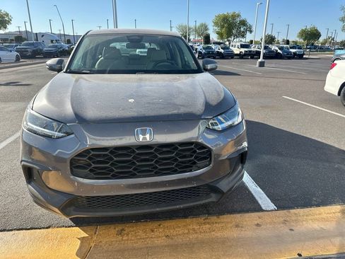 Used 2024 Honda HR-V LX image 2
