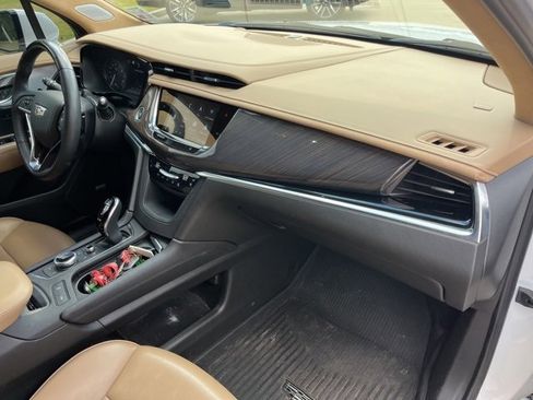 Used 2024 Cadillac XT6 Premium Luxury w/ Platinum Package image 39