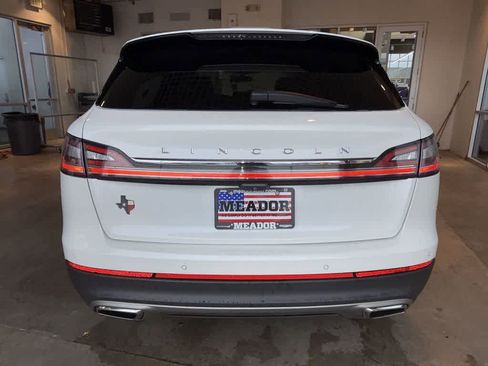 Used 2022 Lincoln Nautilus Reserve w/ Equipment Group 201A image 5