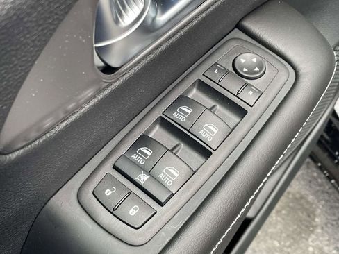 New 2026 Chrysler Pacifica Select image 23