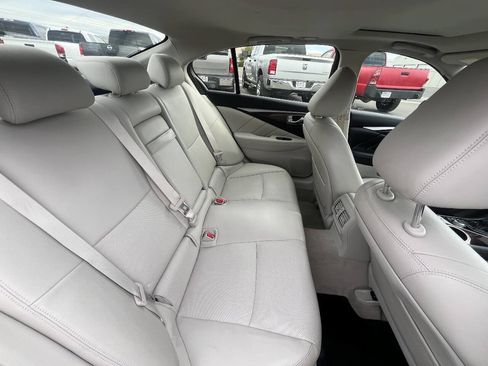 Used 2017 INFINITI Q50 3.0t Premium w/ Driver Assistance Package RWD image 7