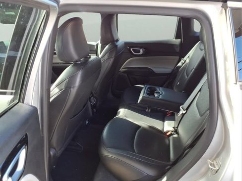 Used 2025 Jeep Compass Limited AWD/4WD image 25
