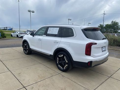 Used 2025 Kia Telluride S FWD image 7