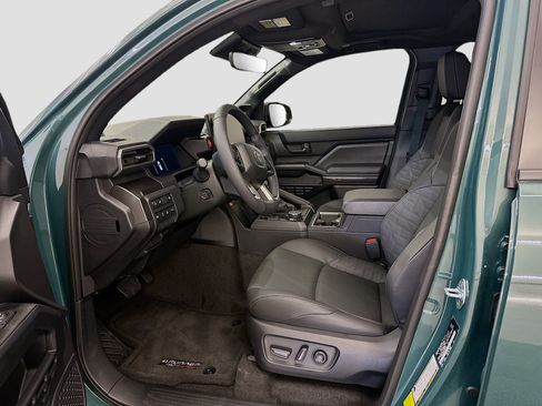 Used 2026 Toyota 4Runner TRD Off-Road Premium AWD/4WD image 13