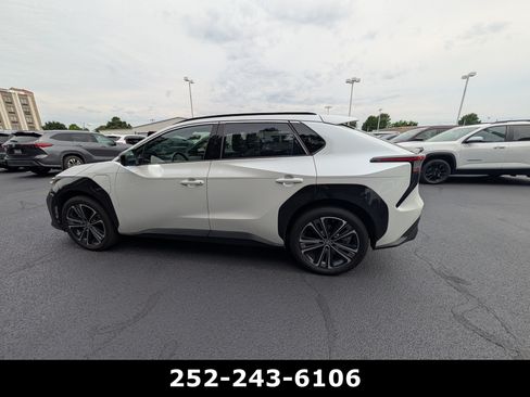 Used 2023 Toyota bZ4X FWD w/ Weather Package image 9